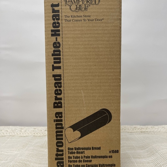 The Pampered Chef Valtrompia Bread Tube Heart Shaped #1560 Like New. - Picture 2 of 12